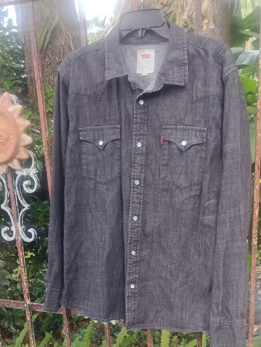 Levi's Men's Dark Gray Black Denim Western Shirt